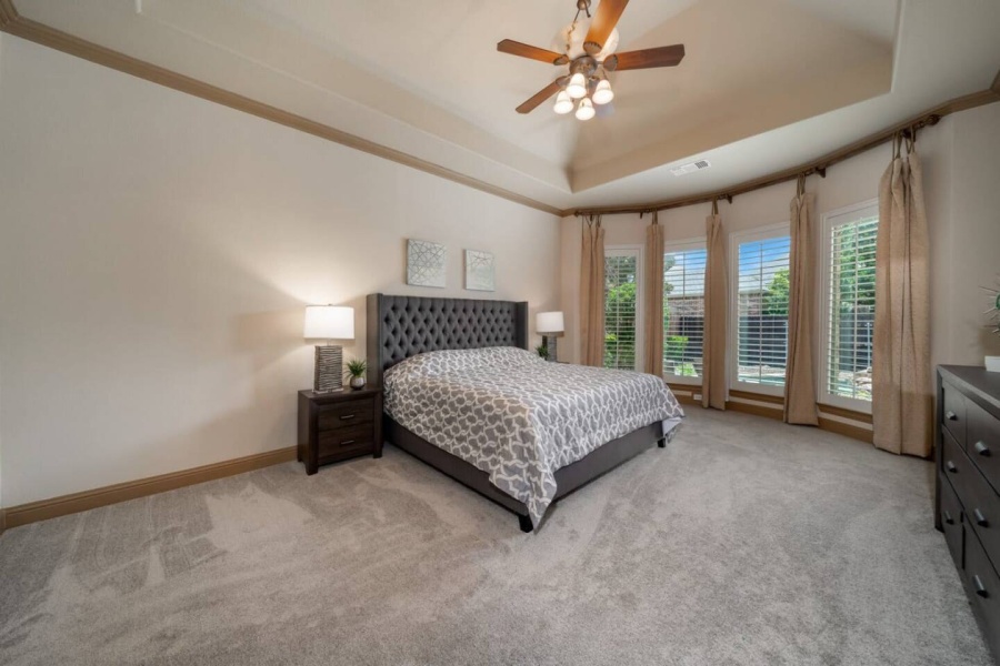 Fully furnished, executive rental with pool in North Dallas, easy access to DFW