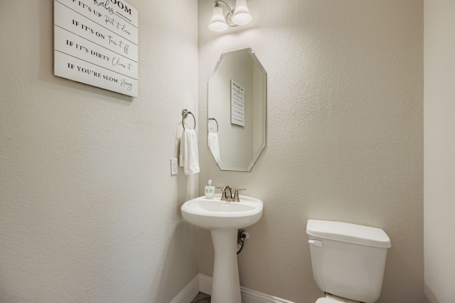 Corporate Housing, Frisco, Plano, Furnished rental, Executive housing, insurance claim housing.