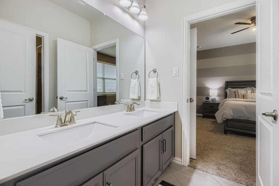 Corporate Housing, Frisco, Plano, Furnished rental, Executive housing, insurance claim housing.